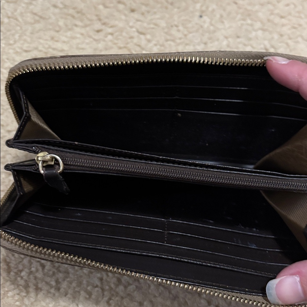 Burberry leather wallet - Picture 4 of 10